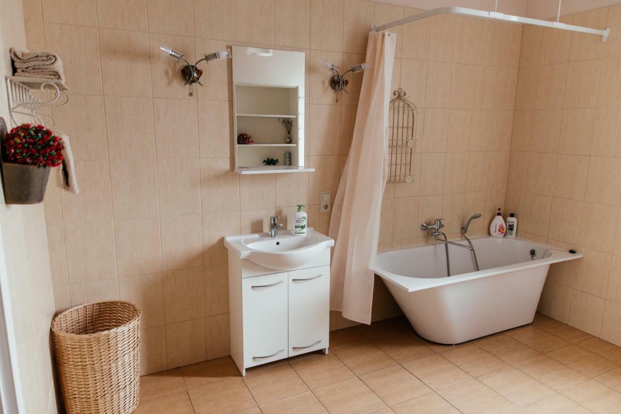 Family Hotel Daugavpils Dış mekan fotoğraf